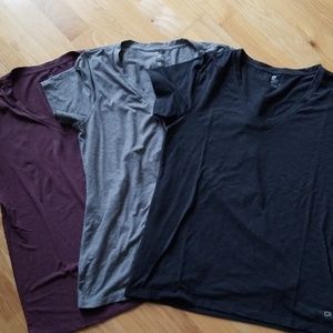EUC Bundle of 3 GapFit Workout V-Necks